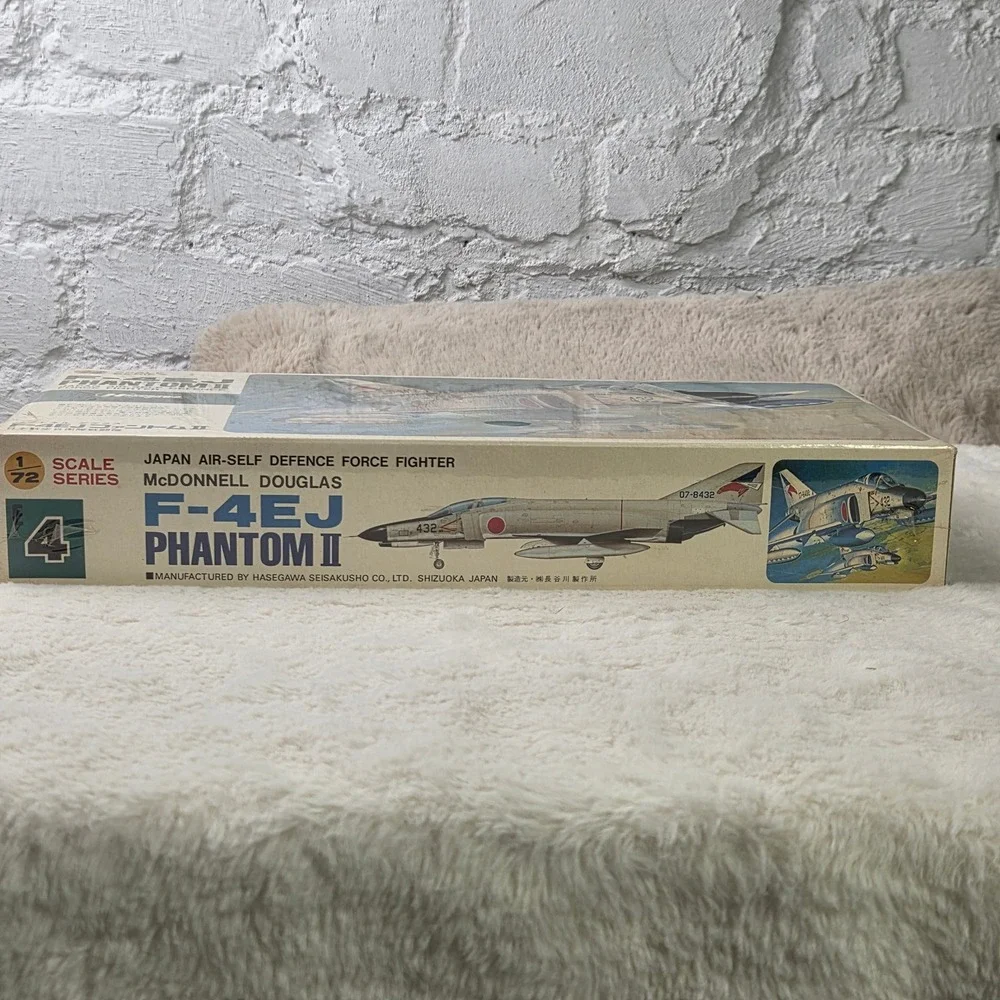 Hasegawa F4EJ Phantom II McDonnell Douglas‎ Japan Model Kit 1:72 Scale E004